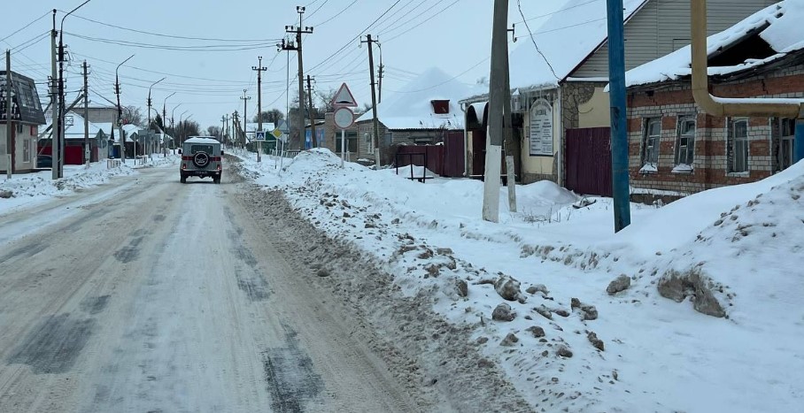 Прокуратура возбудила дело против саратовского чиновника из-за снега на дорогах